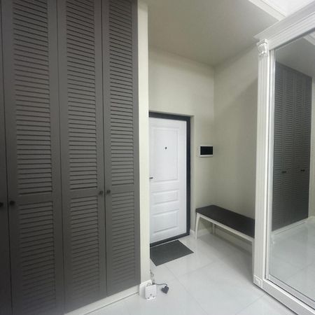 Comfortable Apartment In Central Of Alma-Ata Exteriör bild