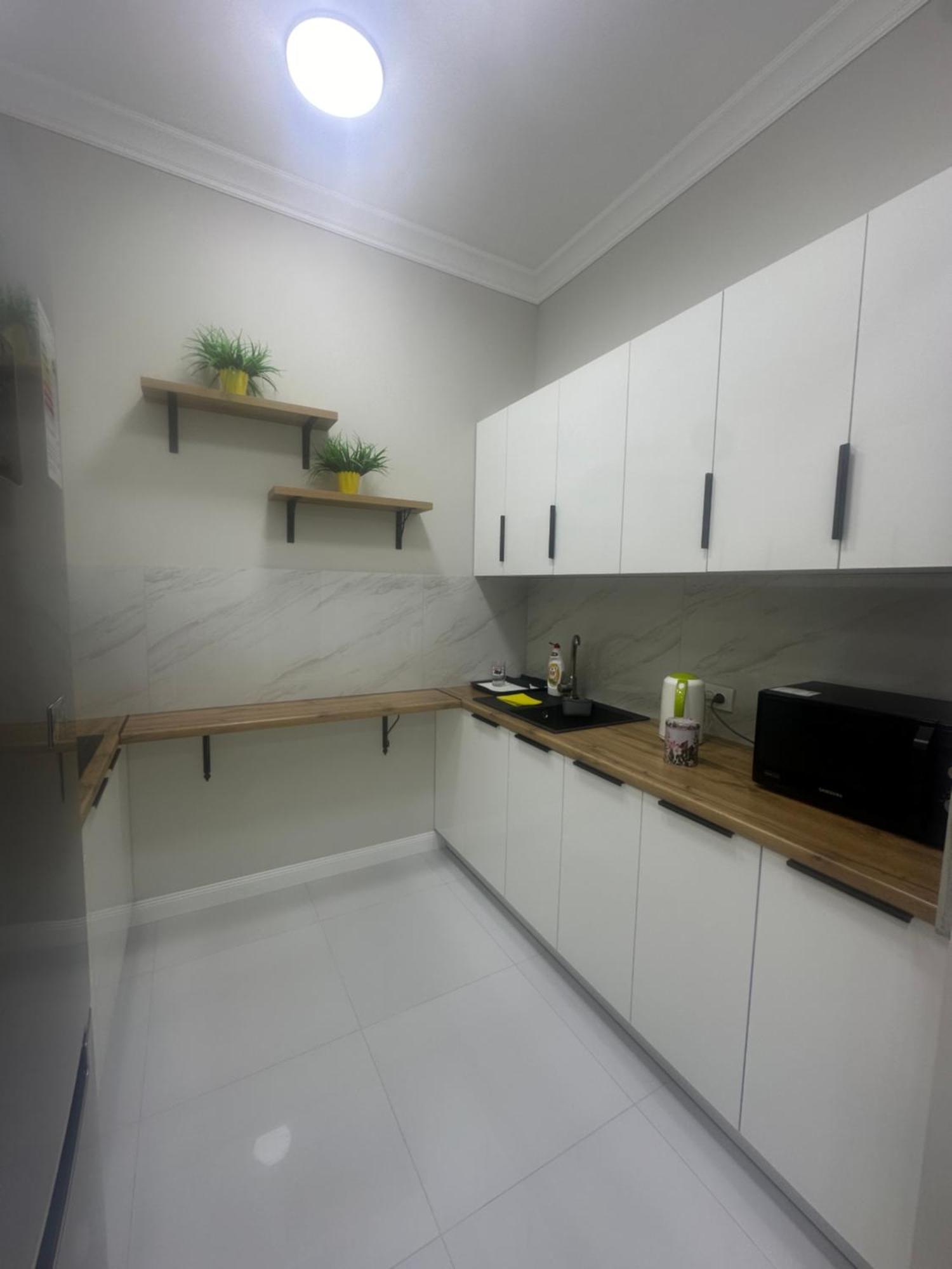 Comfortable Apartment In Central Of Alma-Ata Exteriör bild
